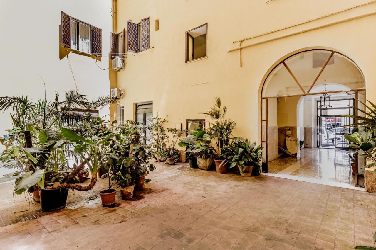 Domus Camilla, Rome